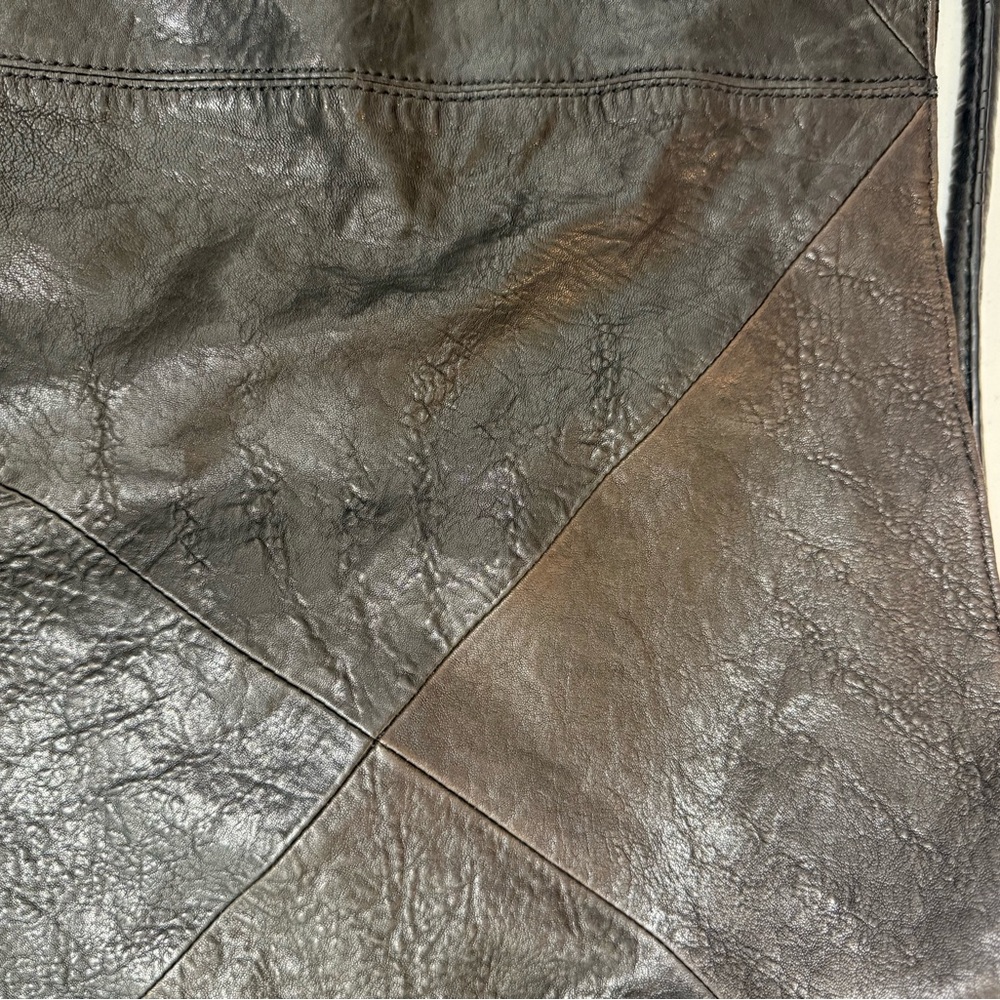 Alice + Olivia oversized black leather bag - Picture 7 of 13